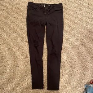 AMERICAN EAGLE BLACK SKINNY JEANS